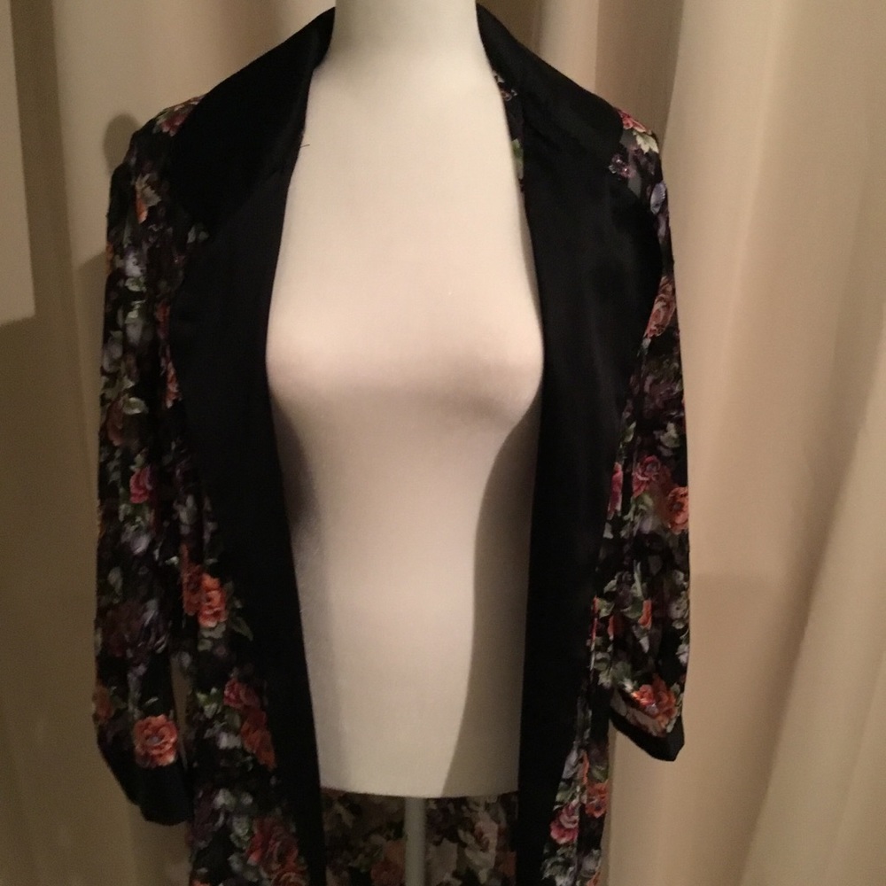 Victoria’s Secret Robe - Picture 10 of 12